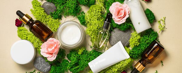Comment choisir des cosmétiques naturels? Découvrez les secrets d'une peau éclatante!